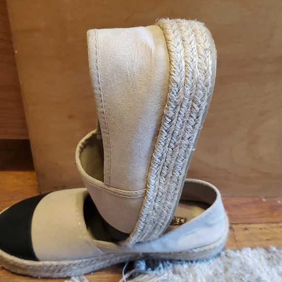 Shoes - Picture 3 of 5